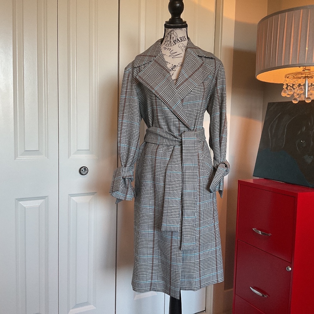 NWOT Topshop Houndstooth Trench Tie Wrist Detail